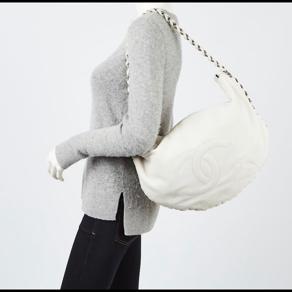 Chanel hobo - Picture 2 of 7